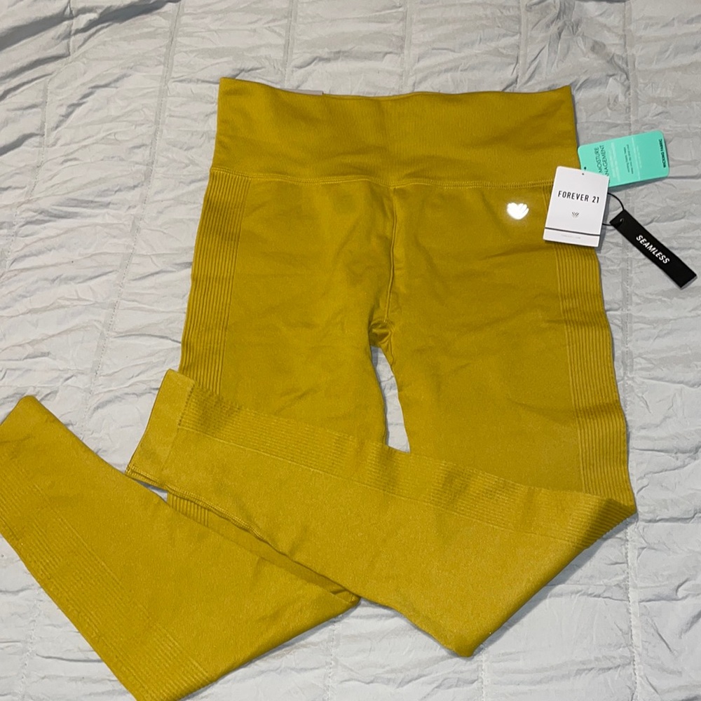 Forever 21 leggins. NWT